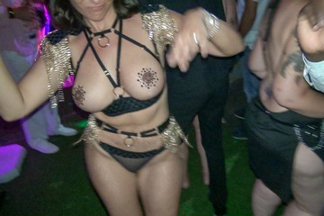 mon premier réveillon libertin en club échangiste